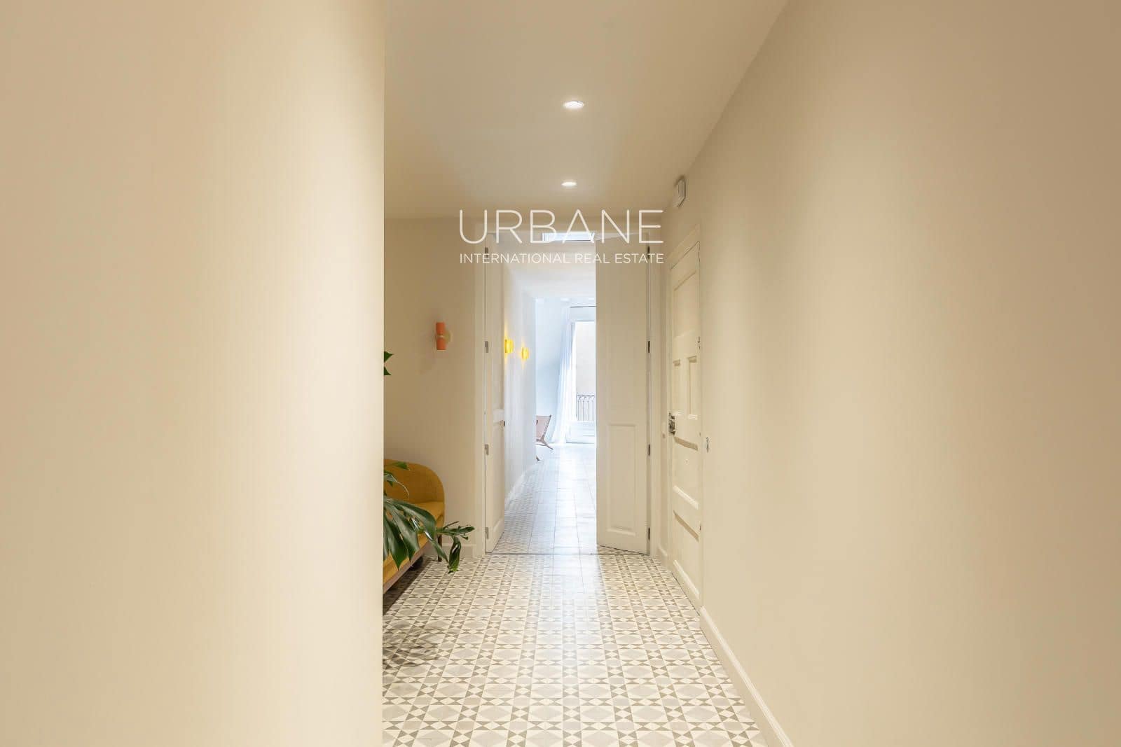 2 slaapkamer Flat te koop in Barcelona stad - € 645.000 (Ref: 8904726)