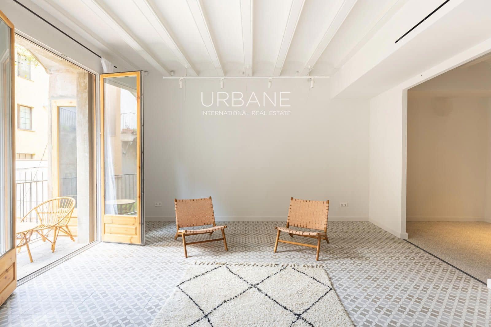 3 bedroom Flat for sale in Barcelona city - € 745,000 (Ref: 8904727)