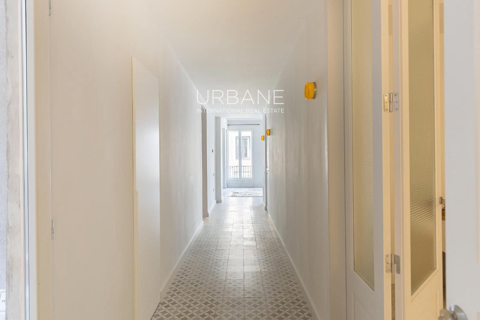 3 bedroom Flat for sale in Barcelona city - € 745,000 (Ref: 8904727)