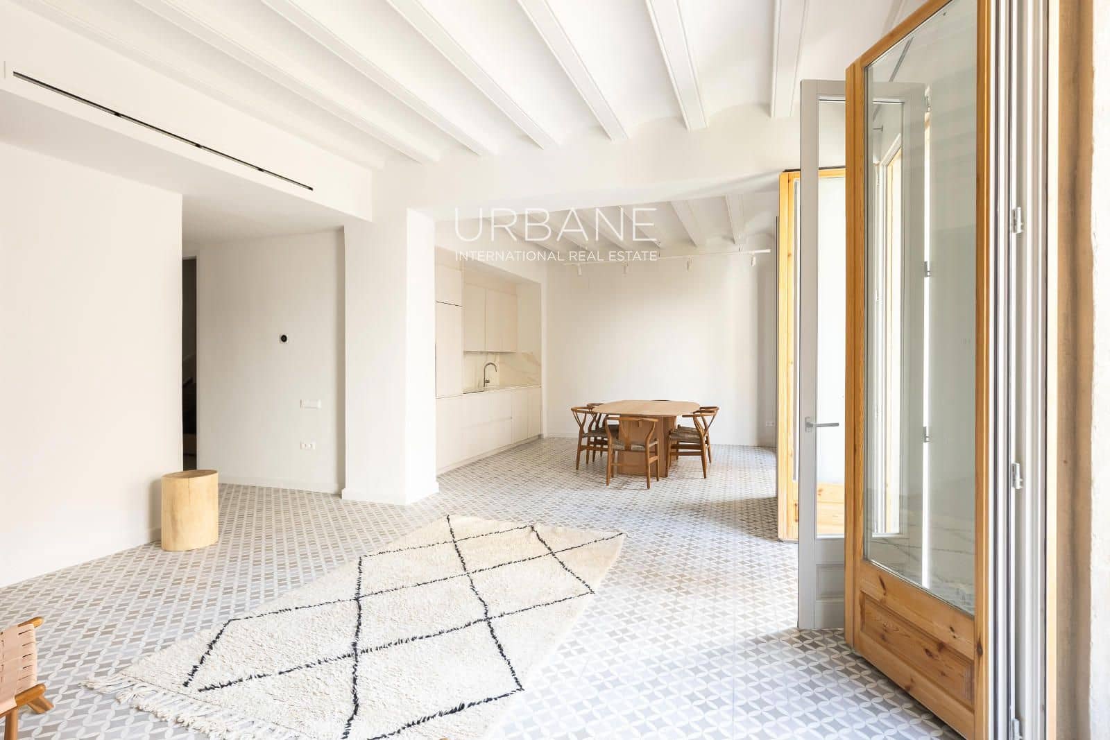 3 bedroom Flat for sale in Barcelona city - € 745,000 (Ref: 8904727)