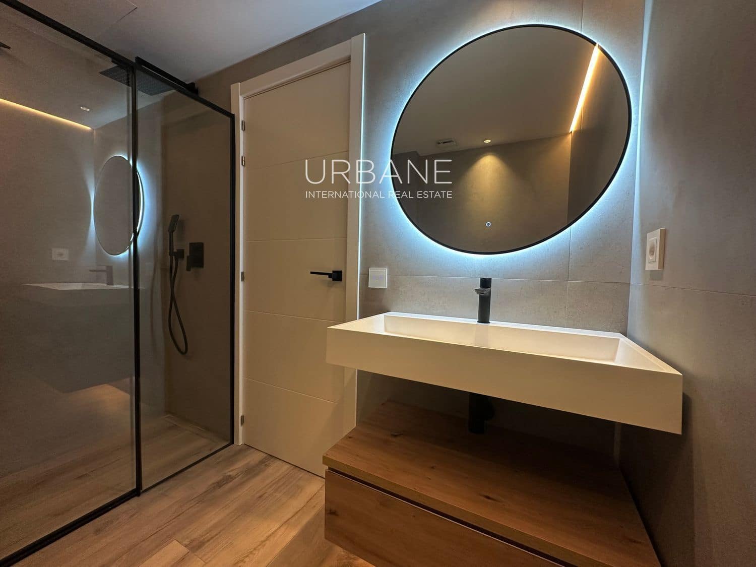 3 soveværelse Lejlighed til salg i Barcelona by med swimmingpool garage - € 970.000 (Ref: 8906833)