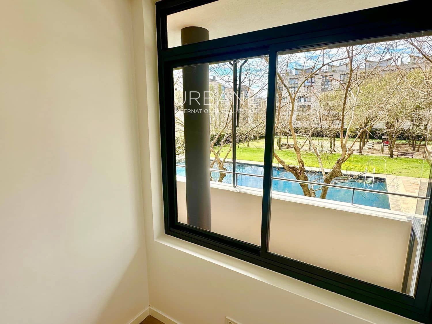 3 soveværelse Lejlighed til salg i Barcelona by med swimmingpool garage - € 970.000 (Ref: 8906833)