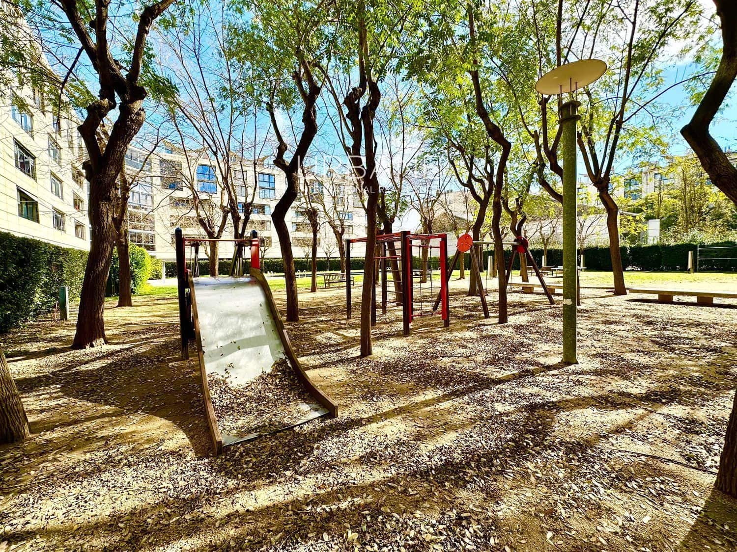 3 soveværelse Lejlighed til salg i Barcelona by med swimmingpool garage - € 970.000 (Ref: 8906833)