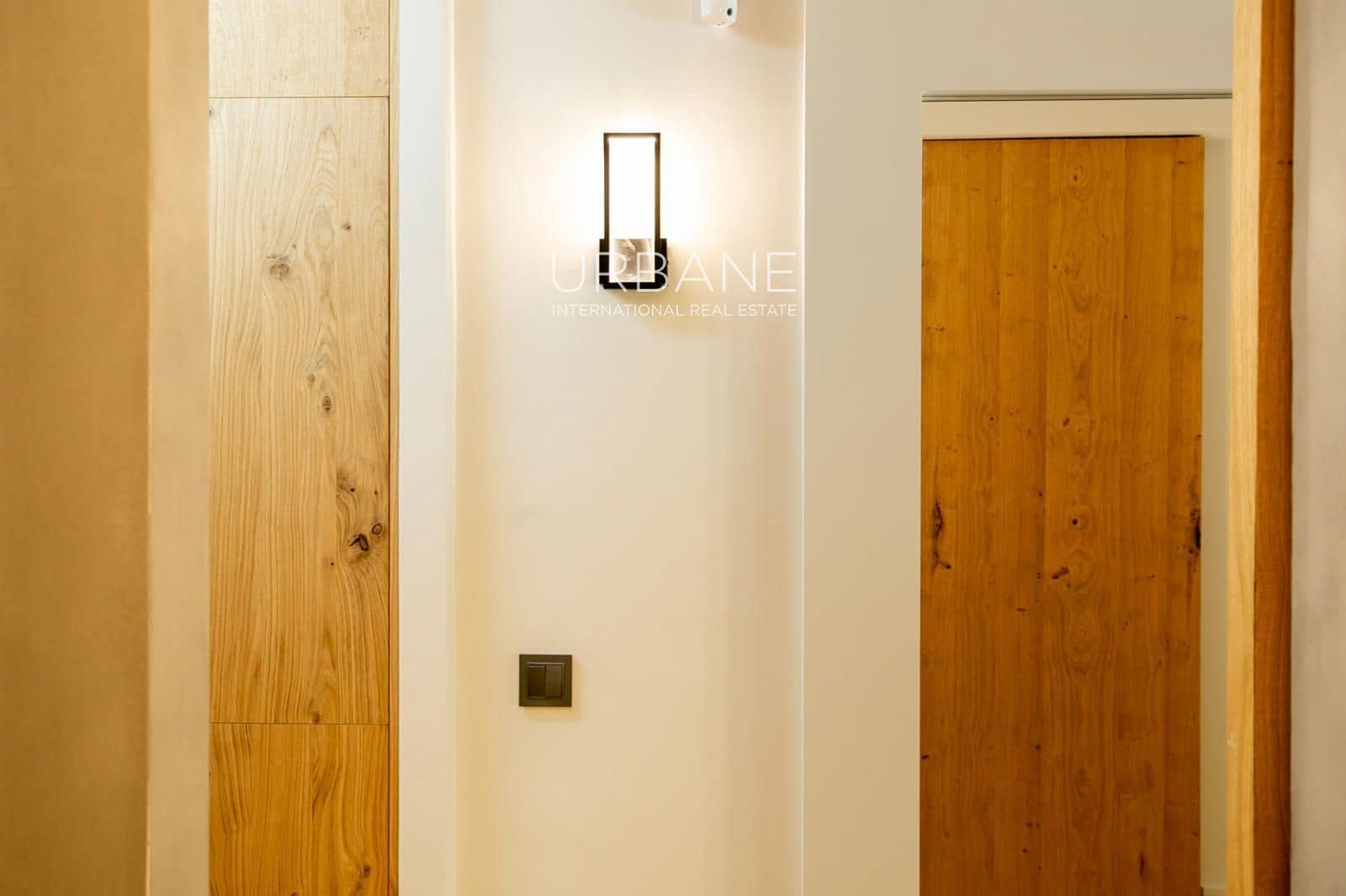 1 slaapkamer Flat te koop in Barcelona stad - € 370.000 (Ref: 8906954)