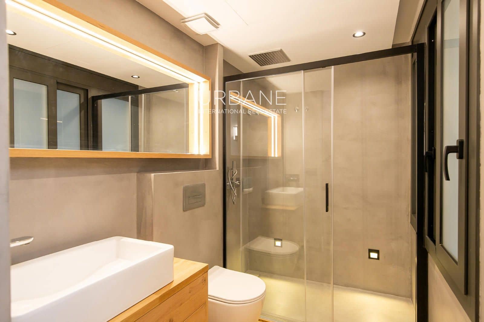 1 slaapkamer Flat te koop in Barcelona stad - € 370.000 (Ref: 8906954)