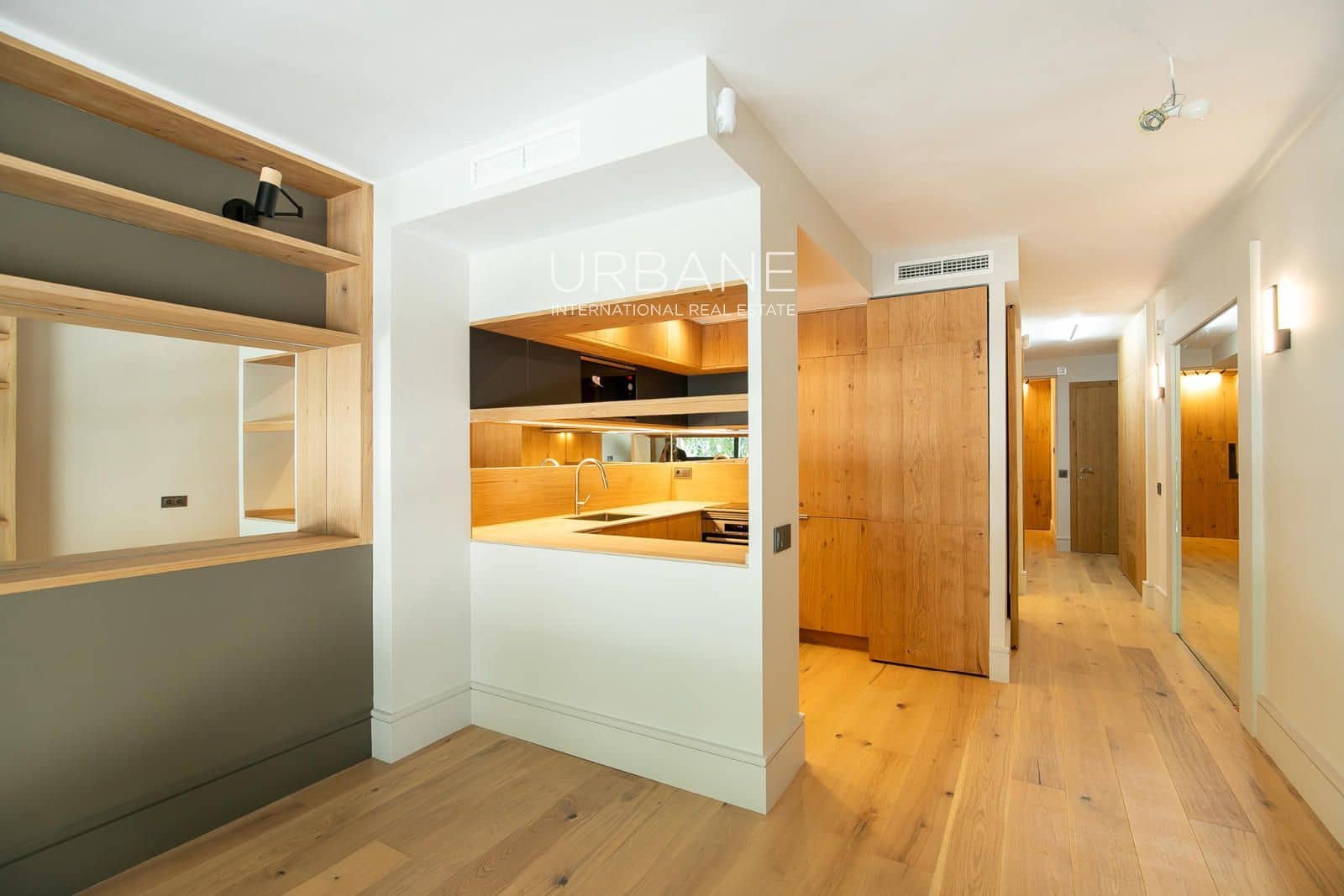 1 slaapkamer Flat te koop in Barcelona stad - € 370.000 (Ref: 8906954)