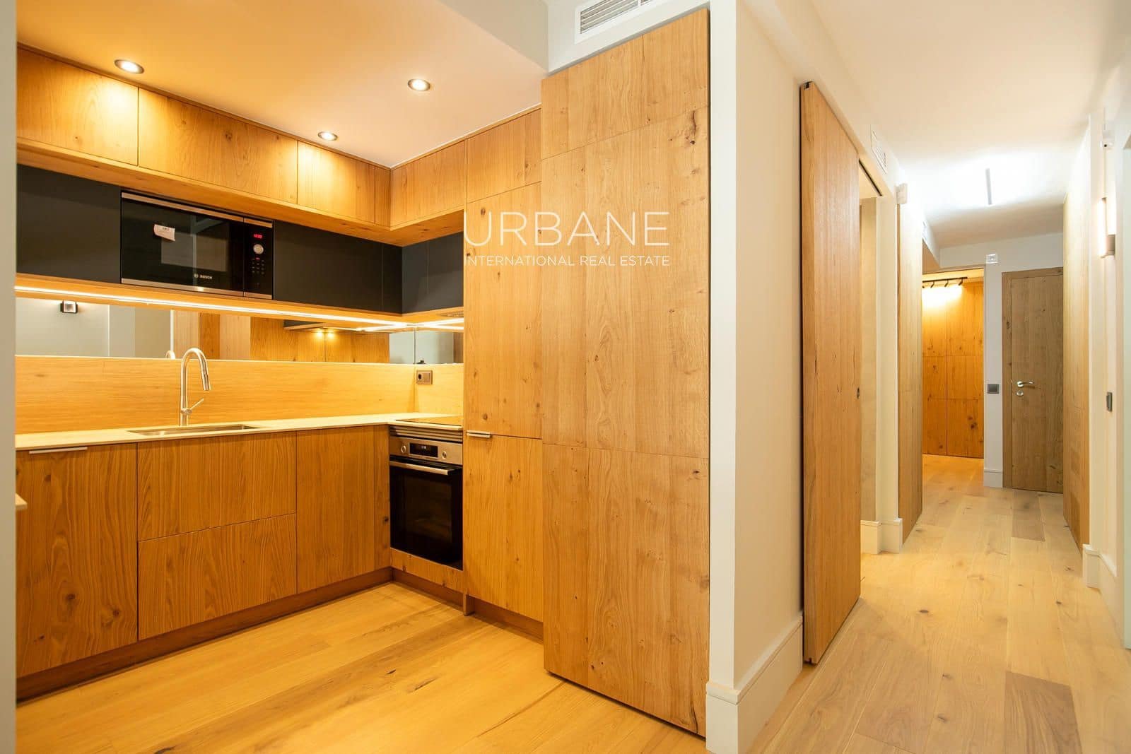 1 slaapkamer Flat te koop in Barcelona stad - € 370.000 (Ref: 8906954)