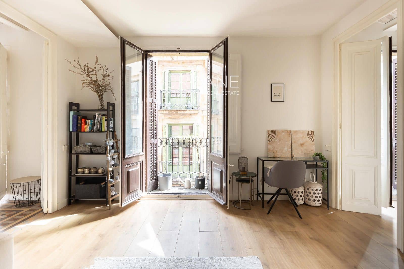 2 slaapkamer Flat te huur in Barcelona stad - € 1.999 (Ref: 8917434)