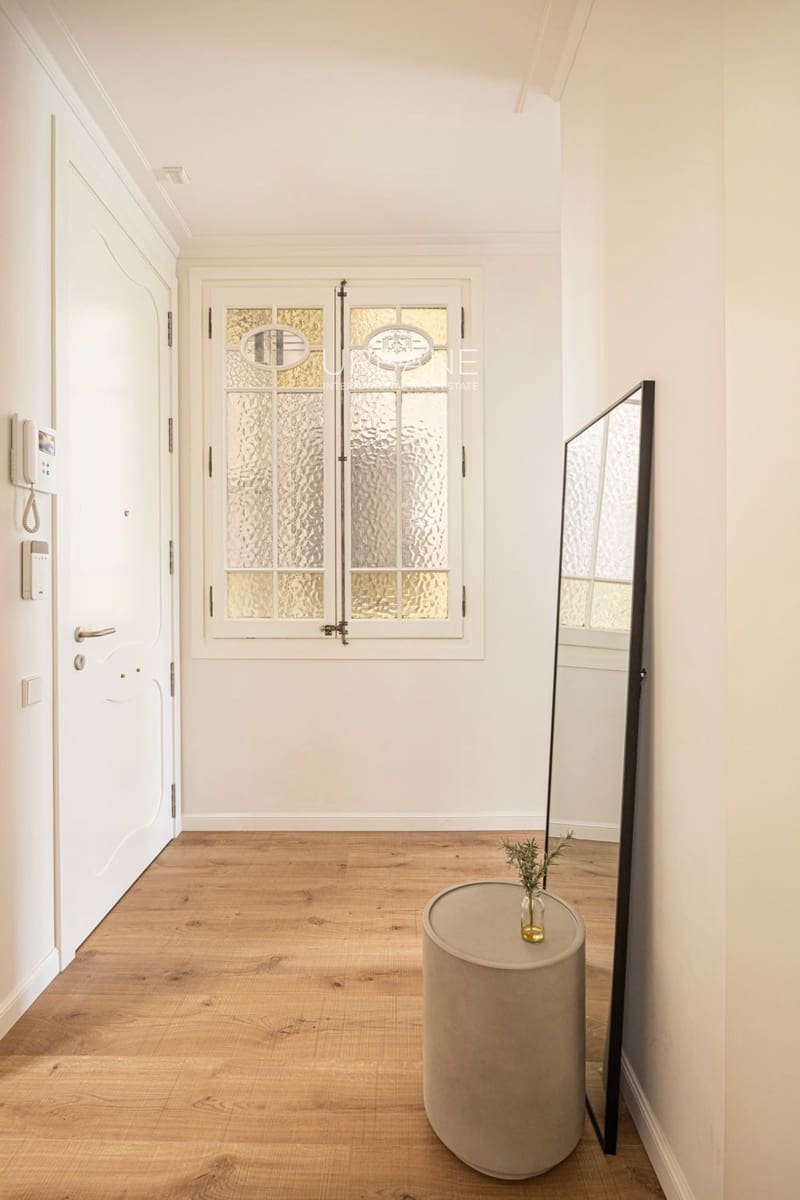 3 slaapkamer Flat te koop in Barcelona stad - € 755.000 (Ref: 8920843)