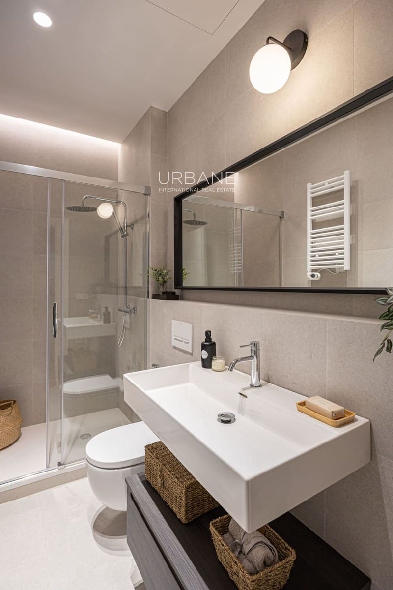 3 slaapkamer Flat te koop in Barcelona stad - € 755.000 (Ref: 8920843)