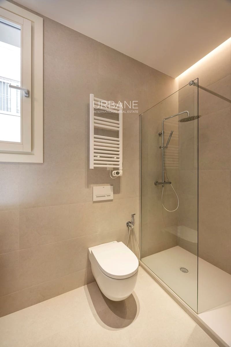 2 makuuhuone Asunto myytävänä paikassa Barcelona kaupunki - 690 000 € (Ref: 8920844)