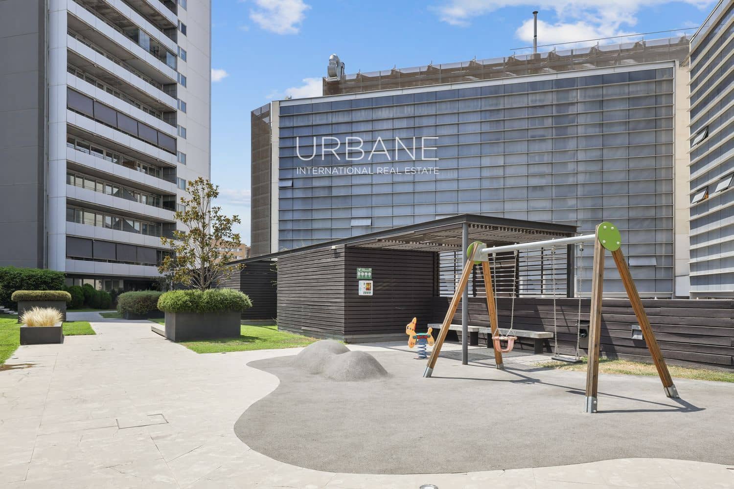 2 soveværelse Lejlighed til salg i Barcelona by med swimmingpool garage - € 844.000 (Ref: 8923208)