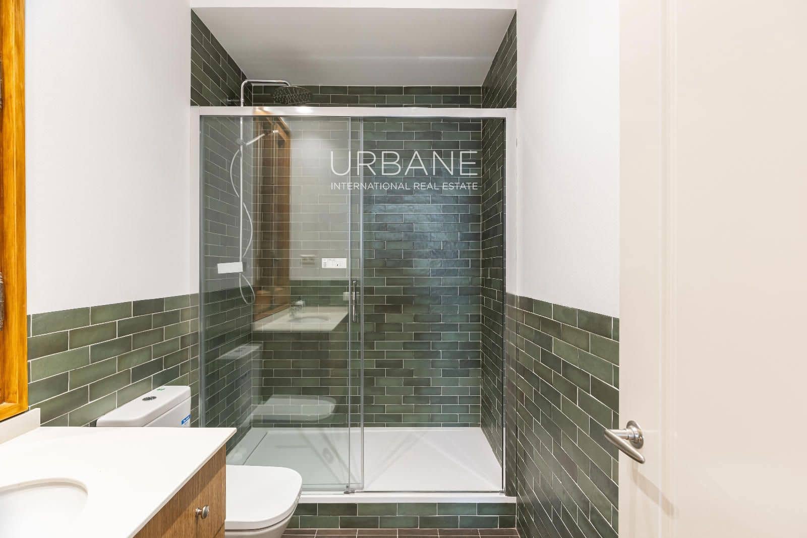 3 bedroom Flat for rent in Barcelona city - € 2,200 (Ref: 8923296)