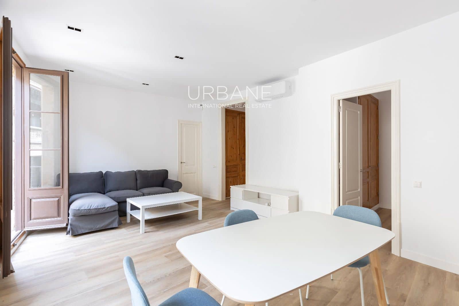 3 bedroom Flat for rent in Barcelona city - € 2,200 (Ref: 8923296)