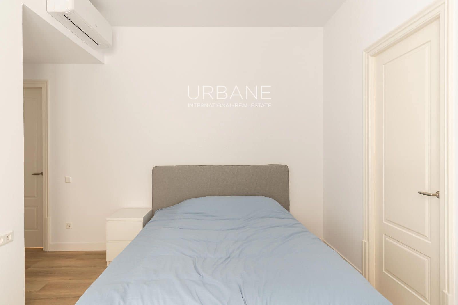 3 bedroom Flat for rent in Barcelona city - € 2,200 (Ref: 8923296)