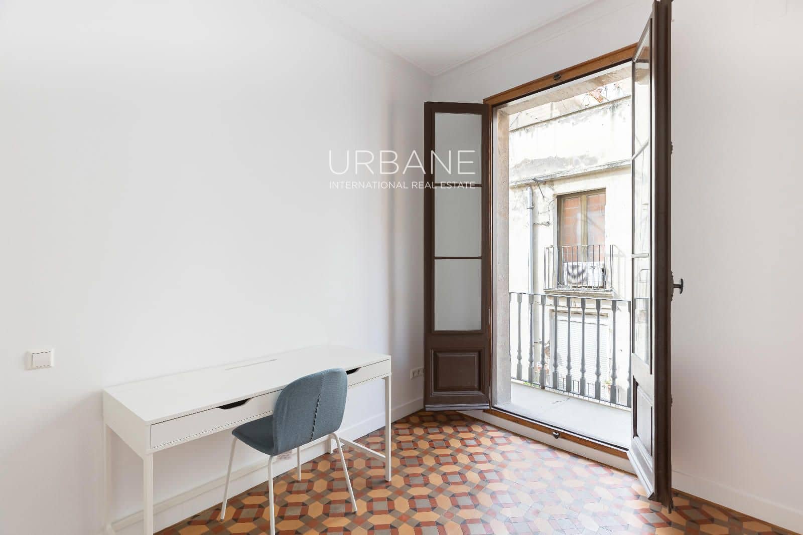 3 bedroom Flat for rent in Barcelona city - € 2,200 (Ref: 8923296)