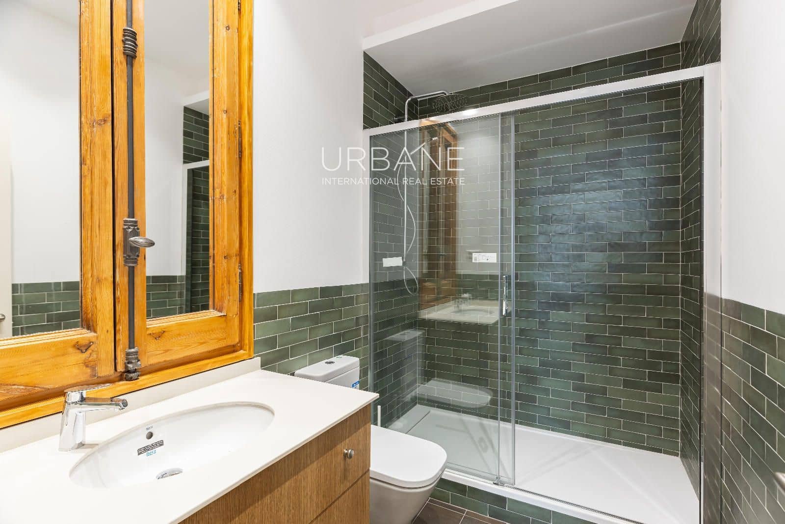 3 bedroom Flat for rent in Barcelona city - € 2,200 (Ref: 8923296)