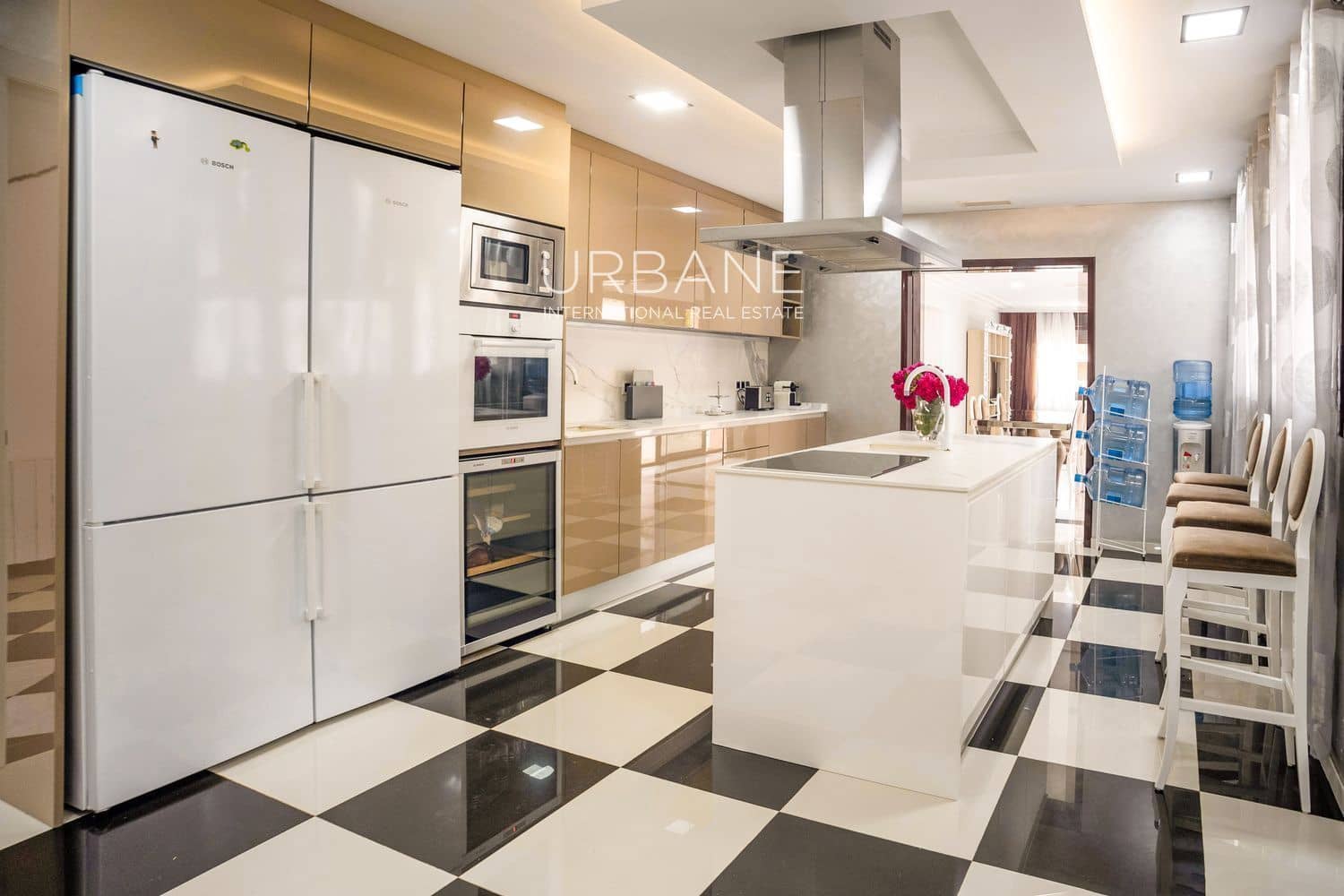 9 bedroom Villa for sale in Barcelona city with pool garage - € 2,500,000 (Ref: 9060657)