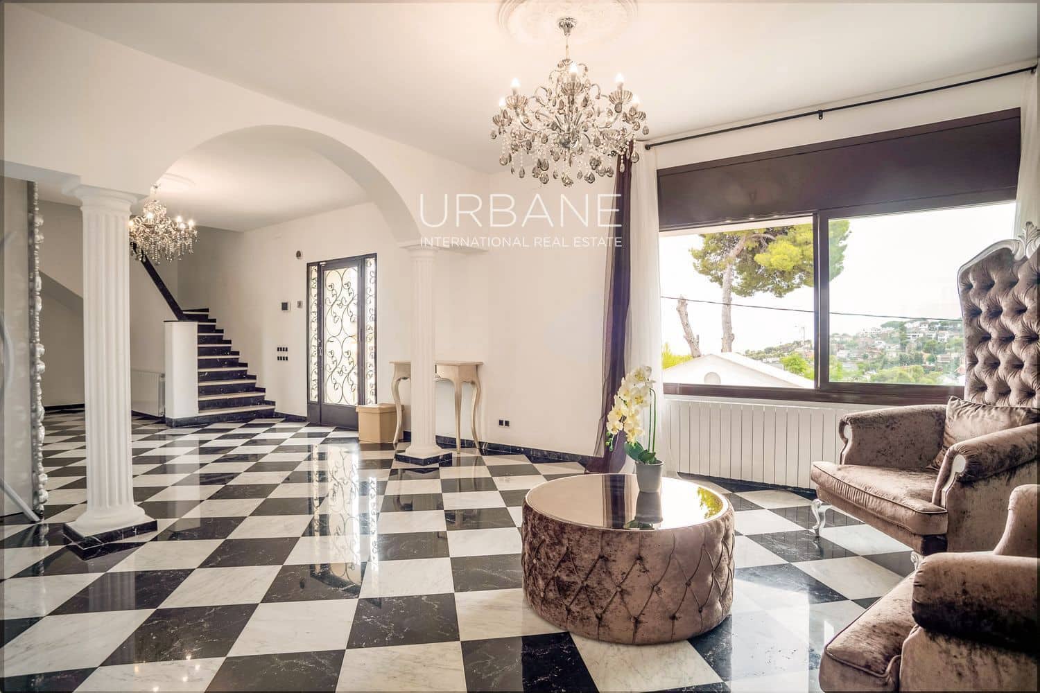 9 bedroom Villa for sale in Barcelona city with pool garage - € 2,500,000 (Ref: 9060657)