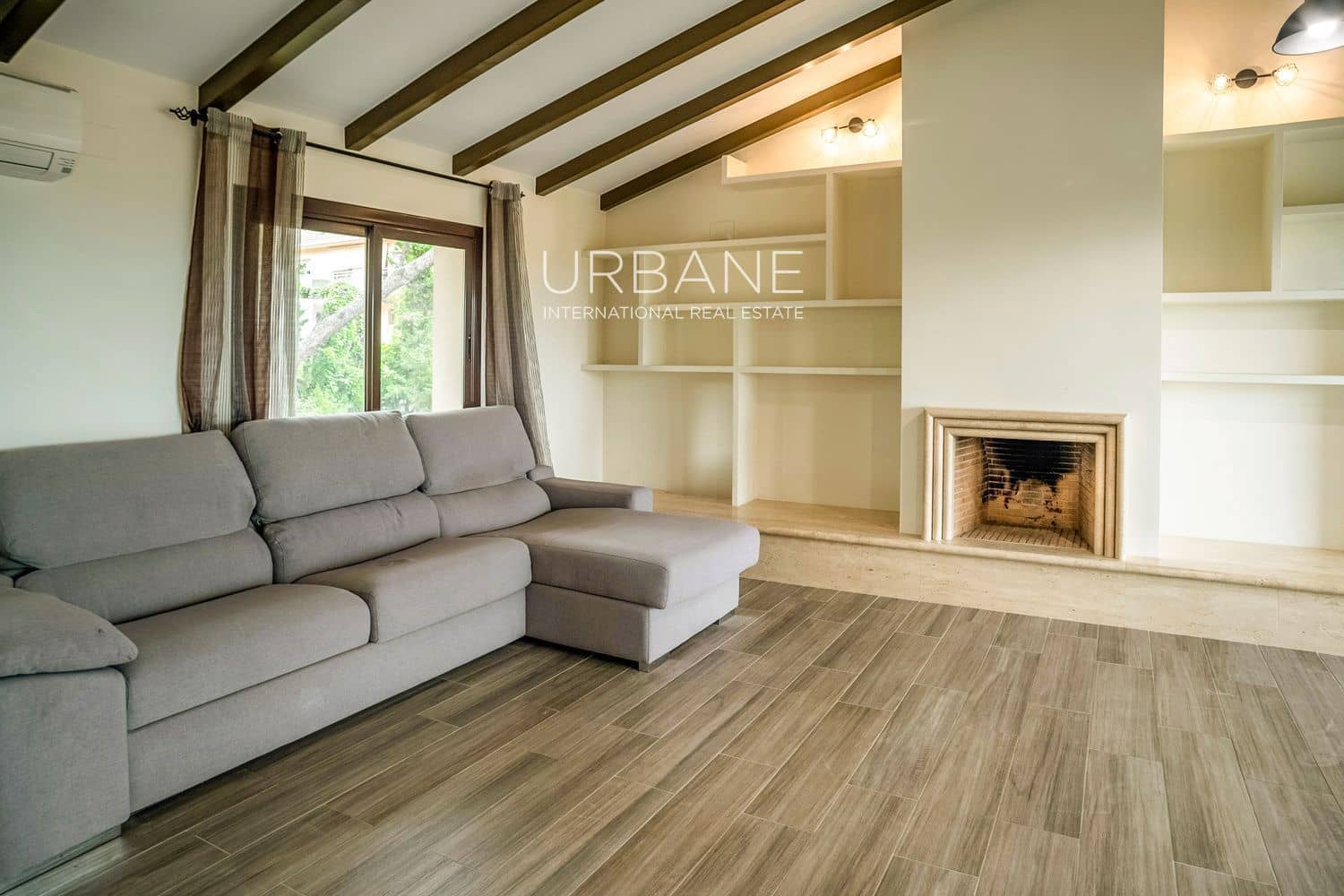 9 bedroom Villa for sale in Barcelona city with pool garage - € 2,500,000 (Ref: 9060657)