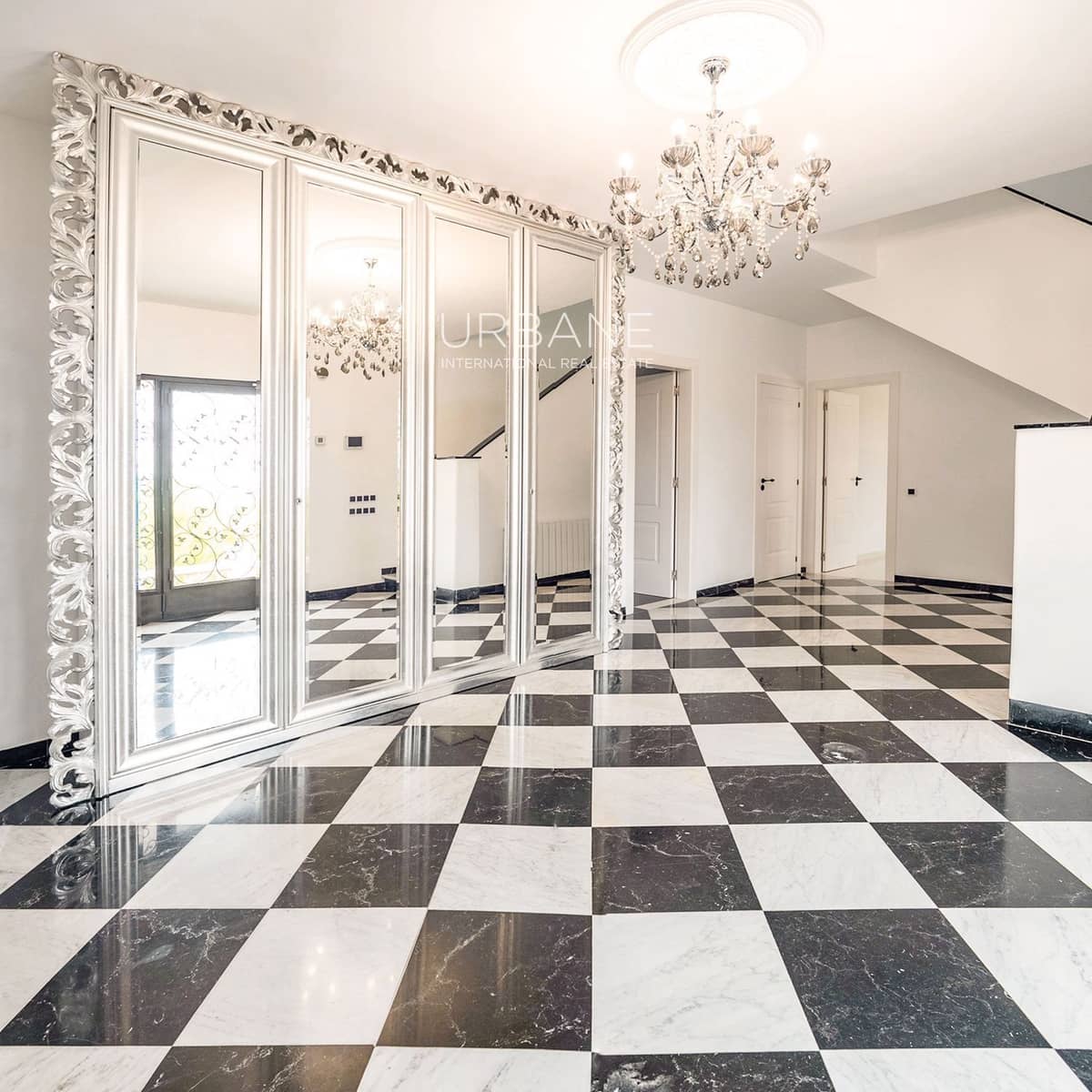 9 bedroom Villa for sale in Barcelona city with pool garage - € 2,500,000 (Ref: 9060657)