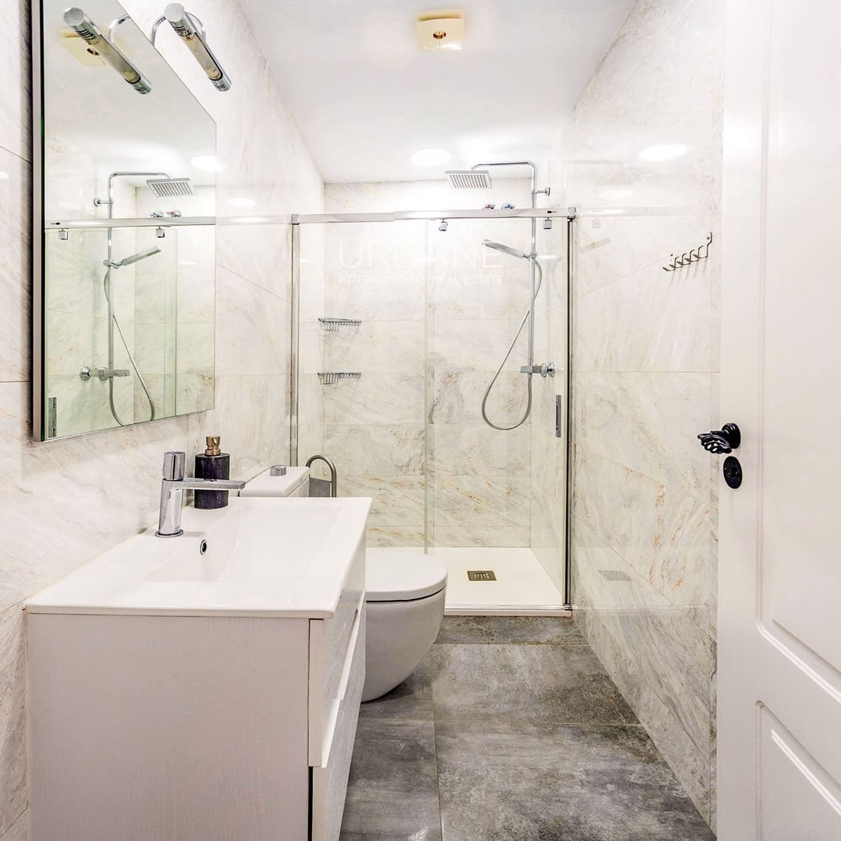 9 bedroom Villa for sale in Barcelona city with pool garage - € 2,500,000 (Ref: 9060657)