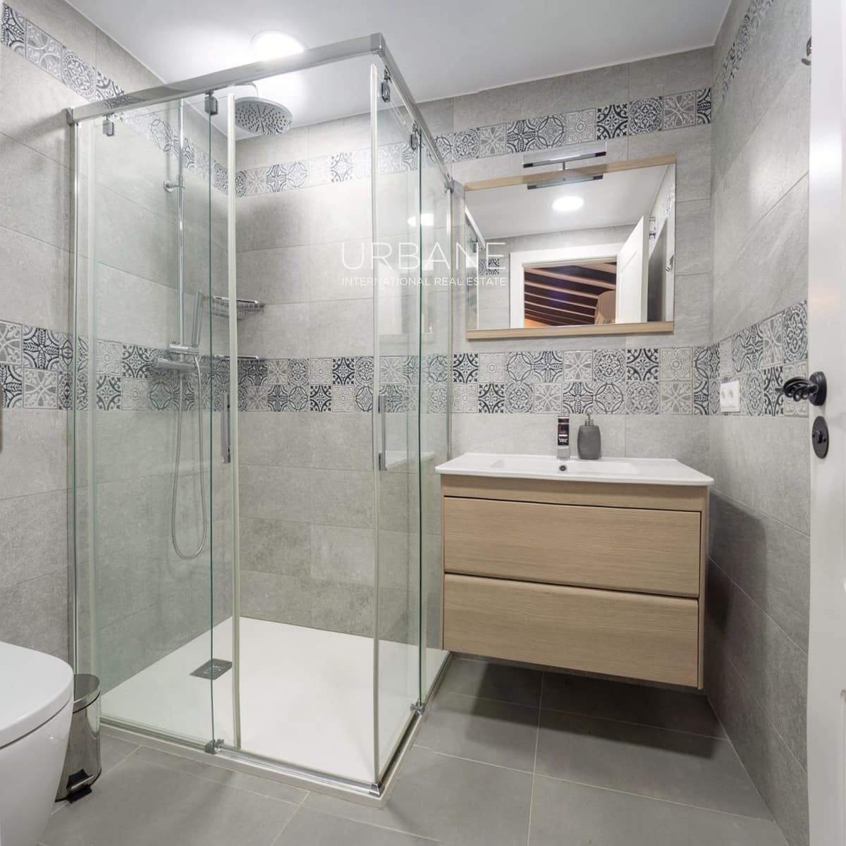 9 bedroom Villa for sale in Barcelona city with pool garage - € 2,500,000 (Ref: 9060657)