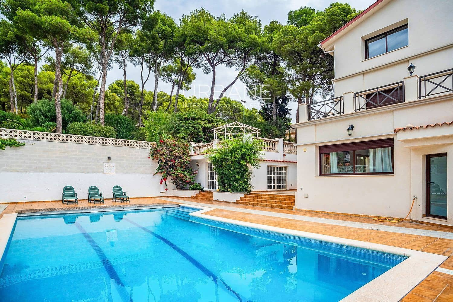 9 bedroom Villa for sale in Barcelona city with pool garage - € 2,500,000 (Ref: 9060657)