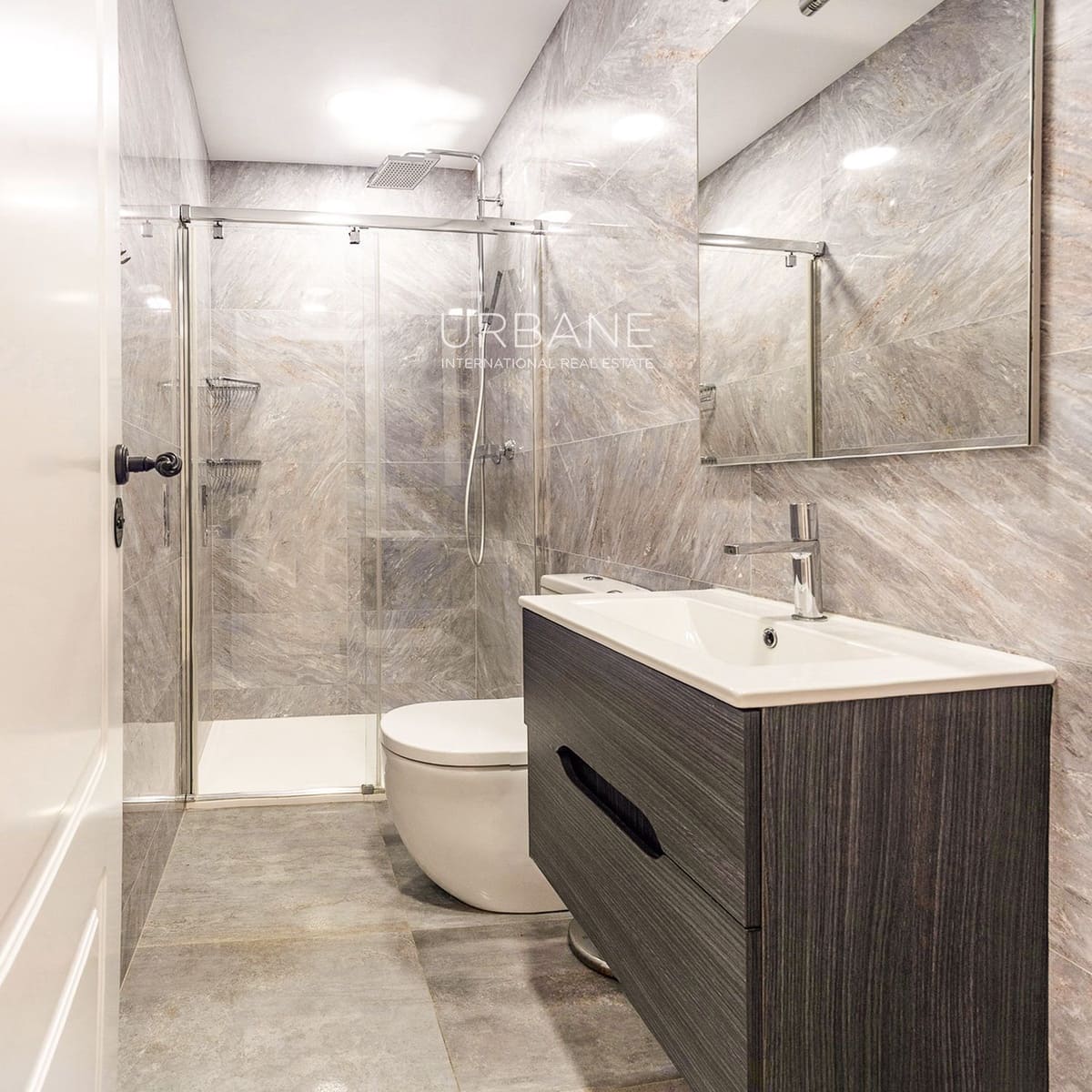 9 bedroom Villa for sale in Barcelona city with pool garage - € 2,500,000 (Ref: 9060657)