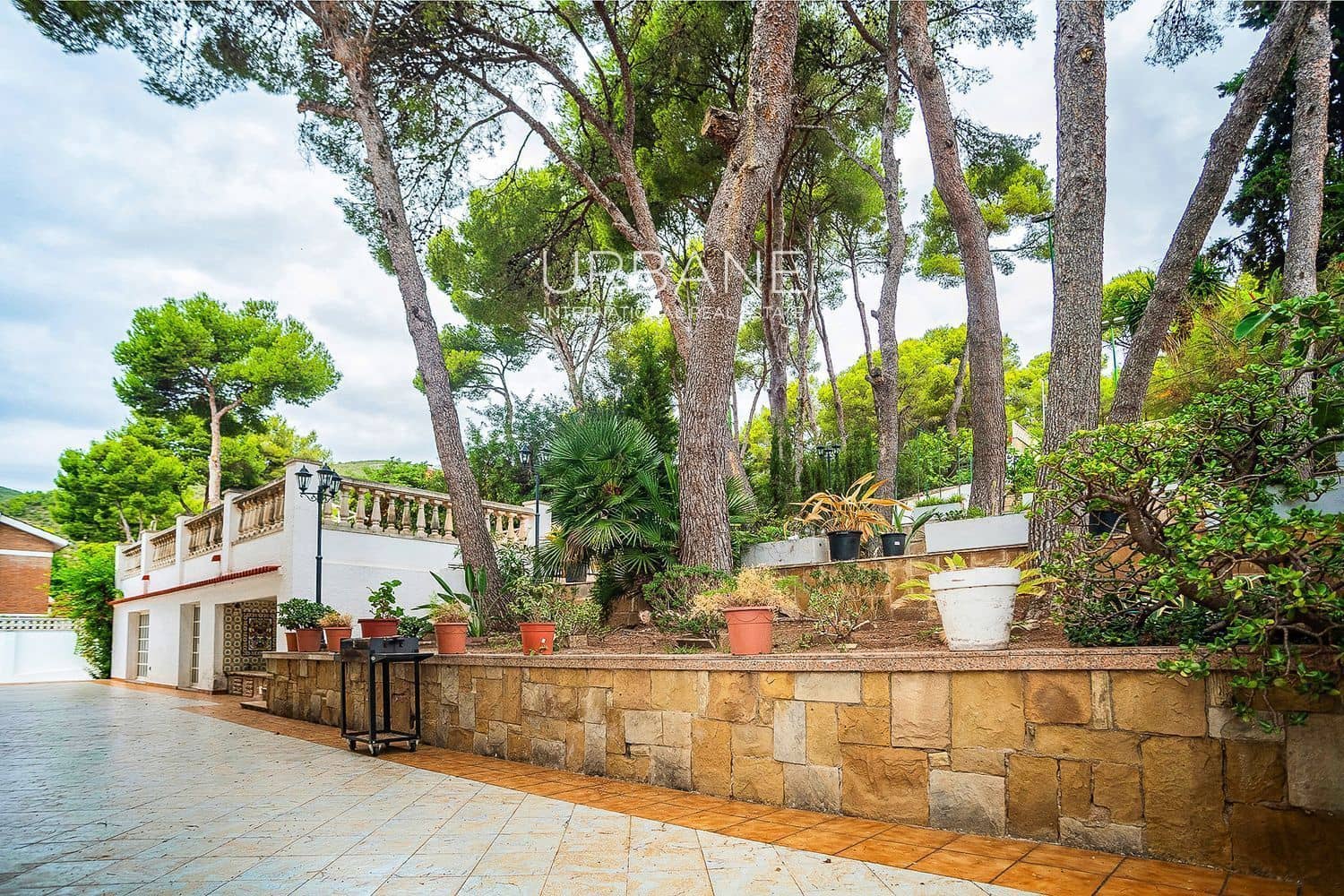 9 bedroom Villa for sale in Barcelona city with pool garage - € 2,500,000 (Ref: 9060657)