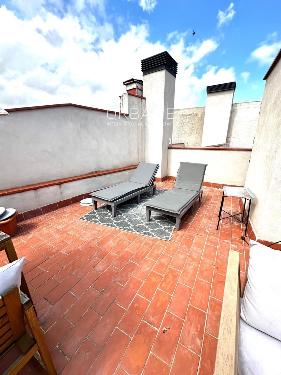 2 soveværelse Lejlighed til leje i Barcelona by - € 1.800 (Ref: 9061251)