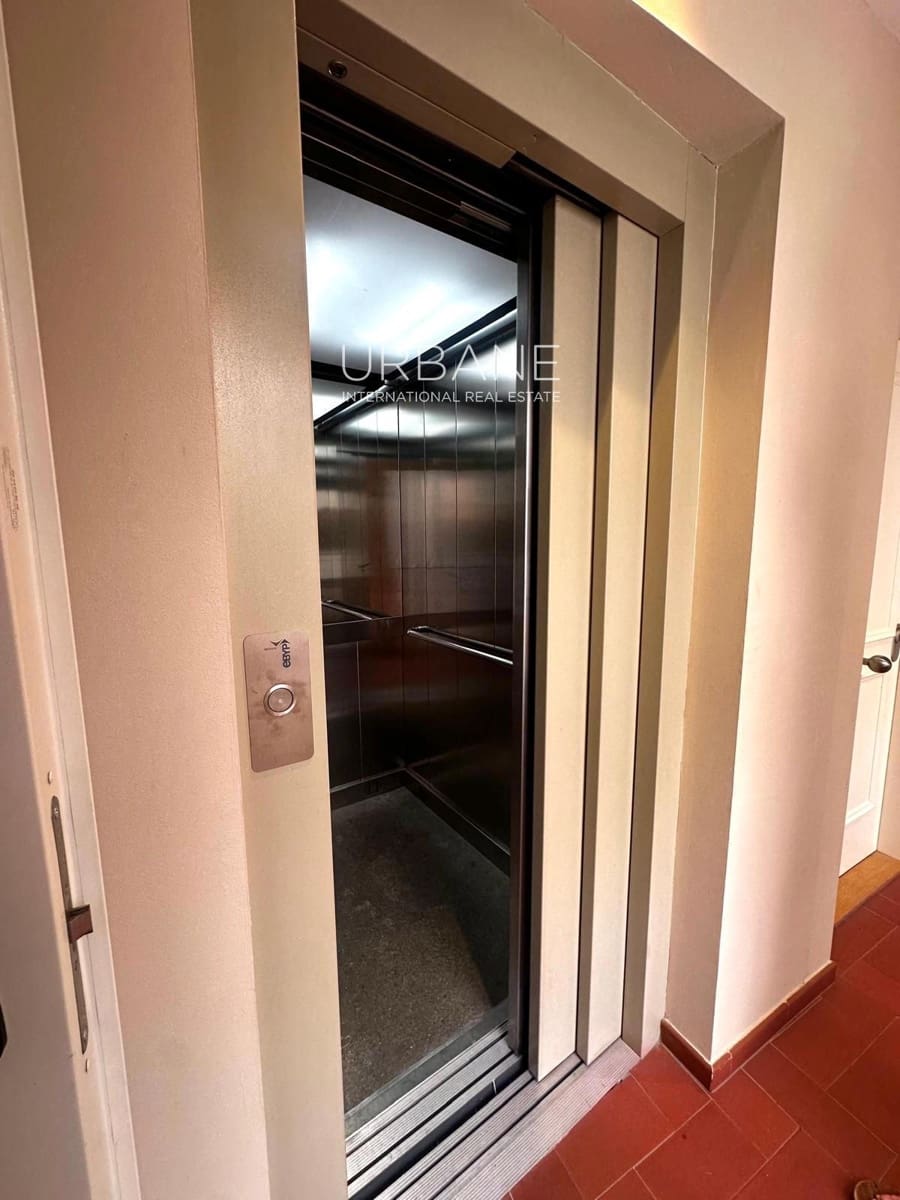 2 soveværelse Lejlighed til leje i Barcelona by - € 1.800 (Ref: 9061251)