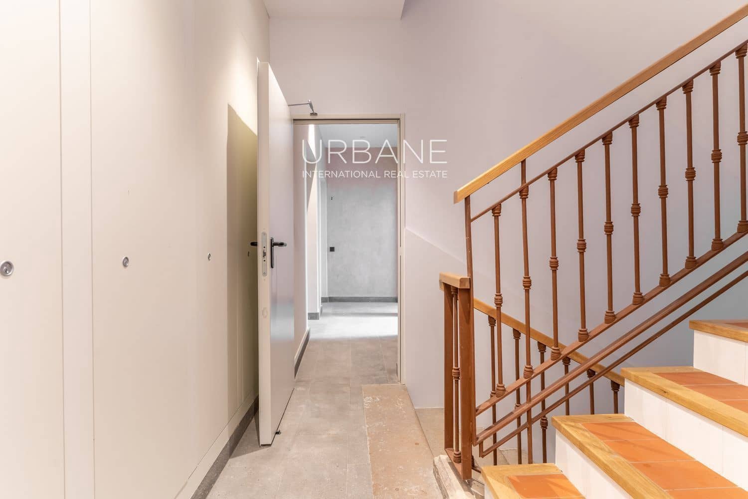 2 soveværelse Lejlighed til leje i Barcelona by - € 1.800 (Ref: 9061251)