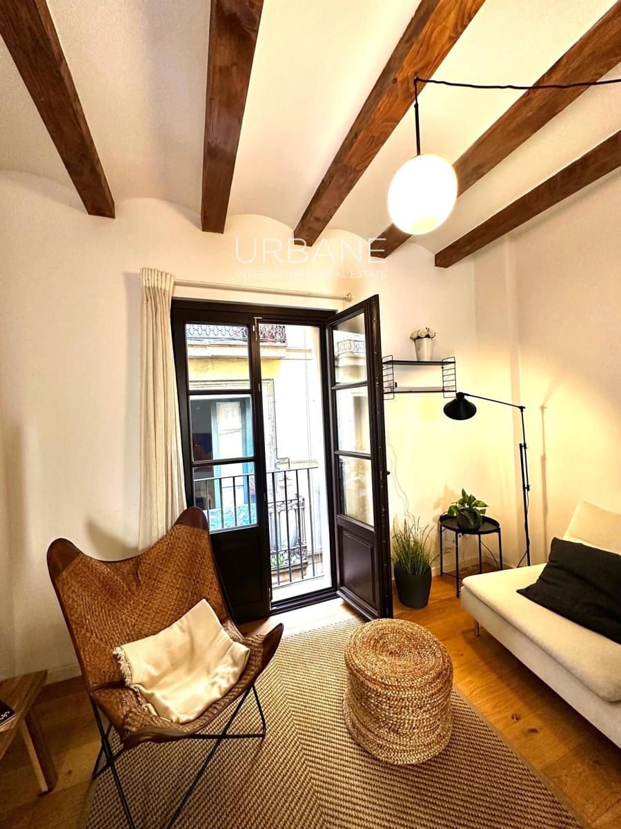 2 soveværelse Lejlighed til leje i Barcelona by - € 1.800 (Ref: 9061251)