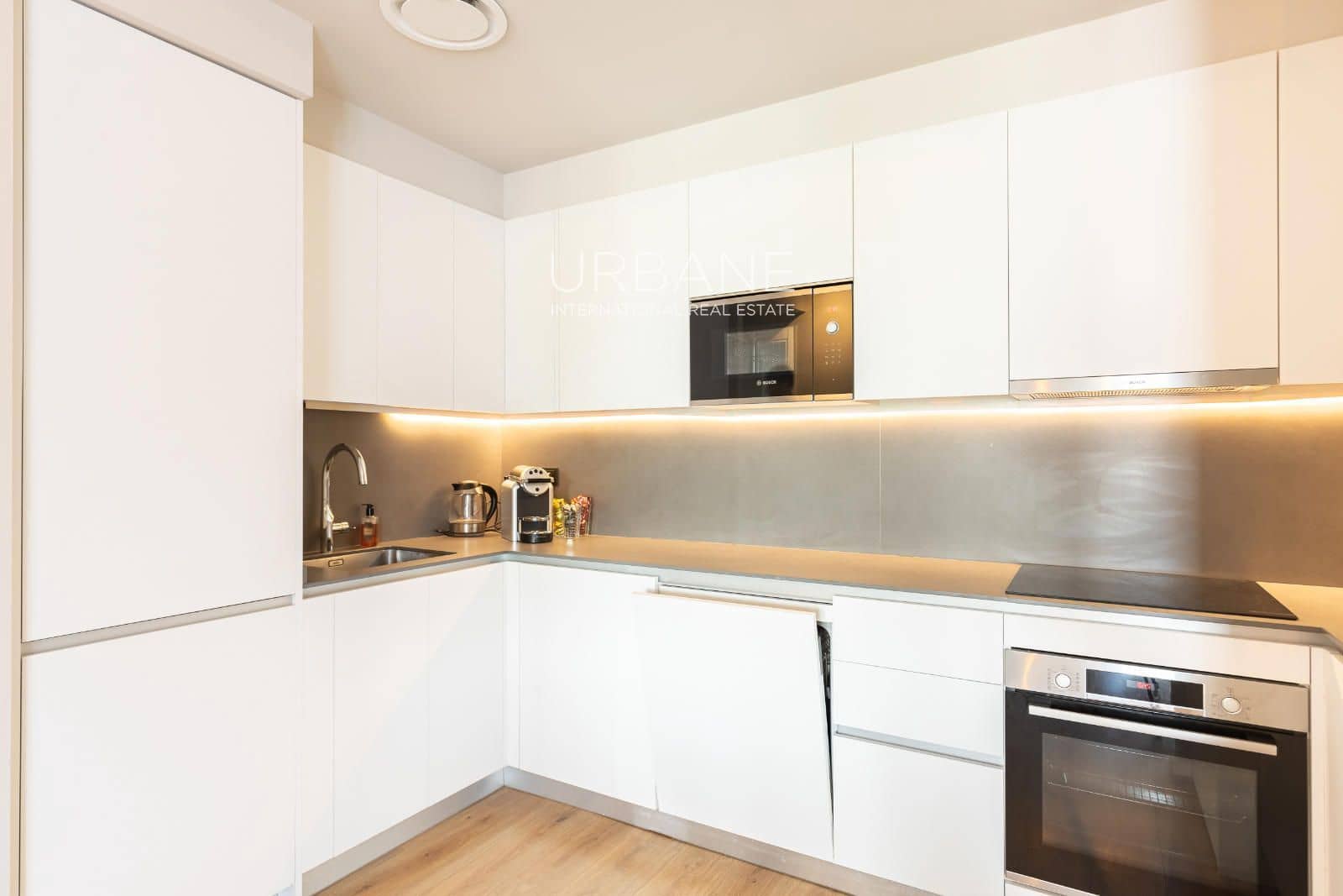 3 bedroom Flat for rent in Barcelona city - € 3,100 (Ref: 9061831)