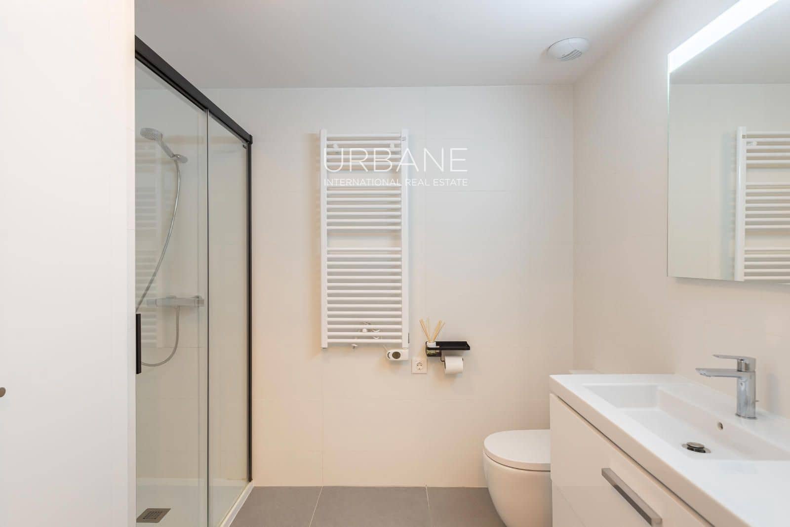 3 bedroom Flat for rent in Barcelona city - € 3,100 (Ref: 9061831)