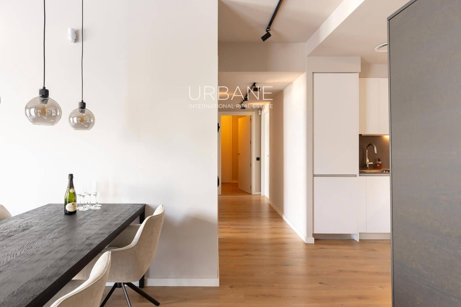 3 bedroom Flat for rent in Barcelona city - € 3,100 (Ref: 9061831)