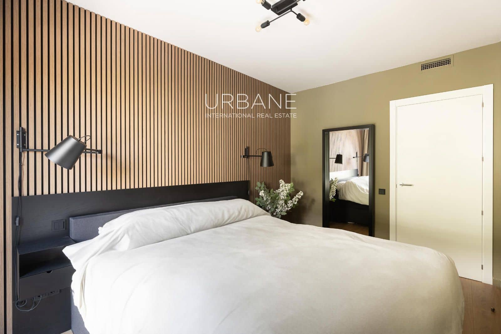 3 bedroom Flat for rent in Barcelona city - € 3,100 (Ref: 9061831)