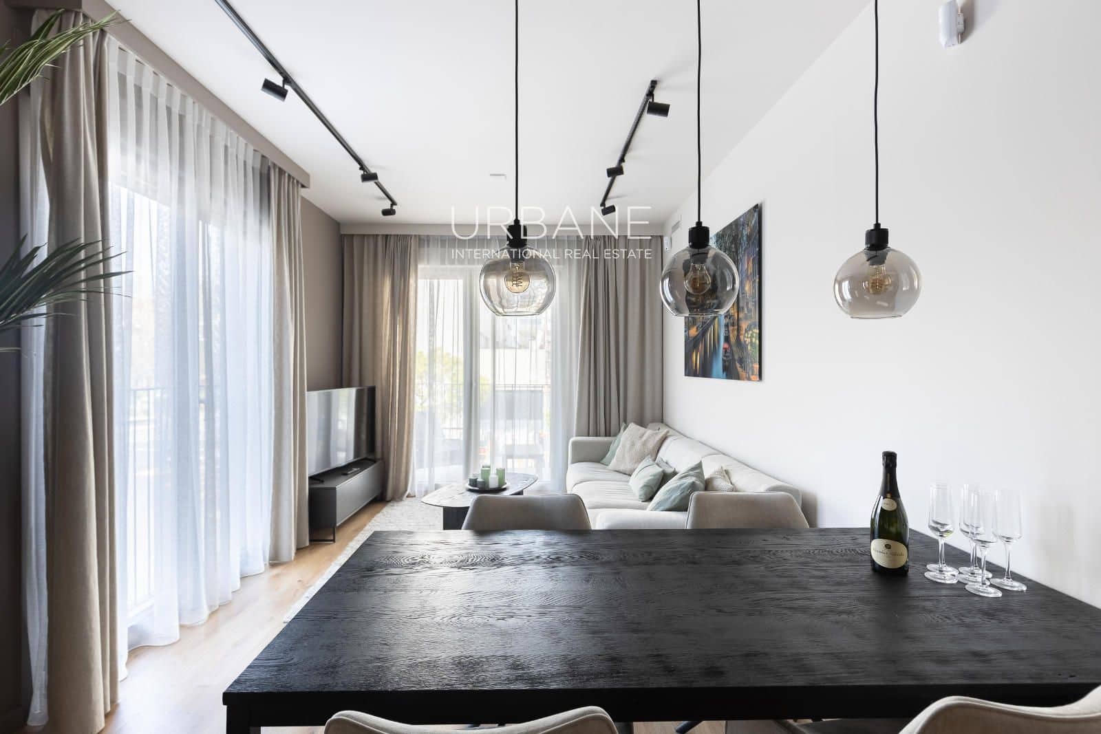 3 bedroom Flat for rent in Barcelona city - € 3,100 (Ref: 9061831)