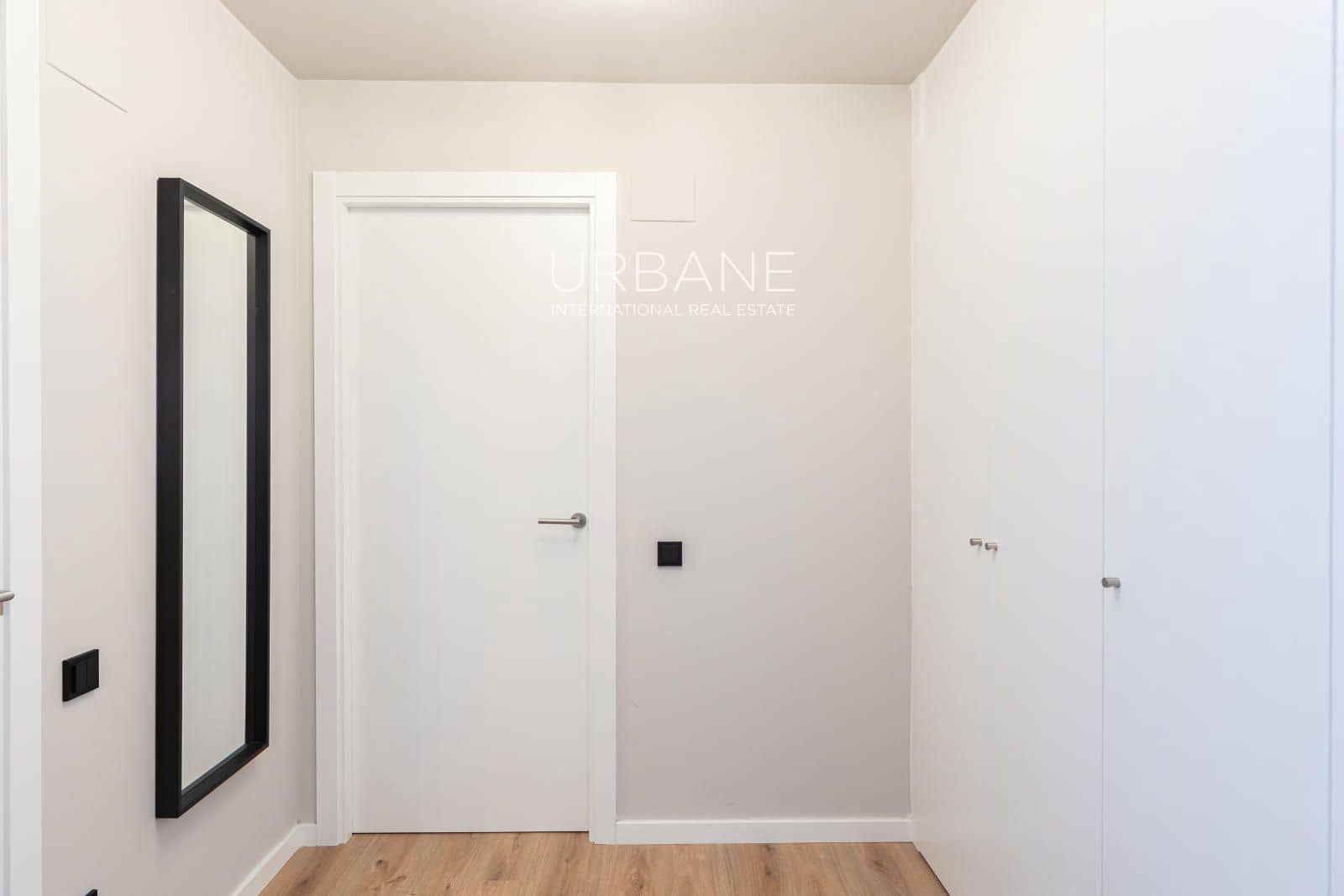 3 slaapkamer Flat te huur in Barcelona stad - € 3.100 (Ref: 9061831)