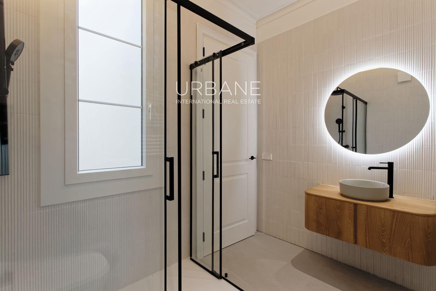 3 soveværelse Lejlighed til salg i Barcelona by - € 1.050.000 (Ref: 9066998)