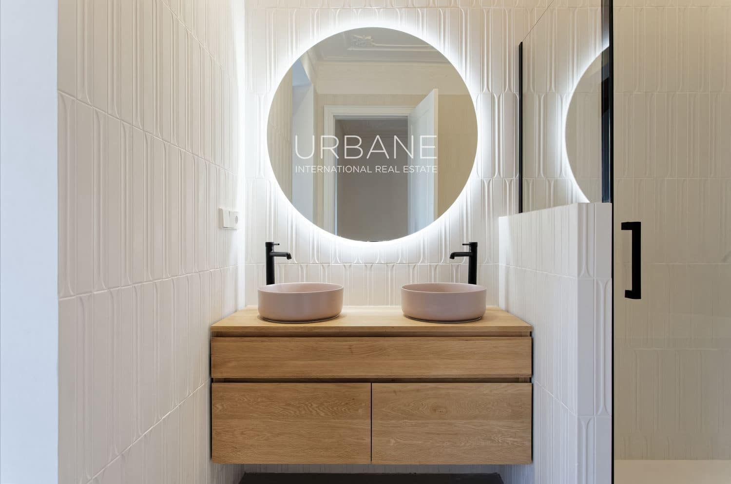 3 soveværelse Lejlighed til salg i Barcelona by - € 1.050.000 (Ref: 9066998)