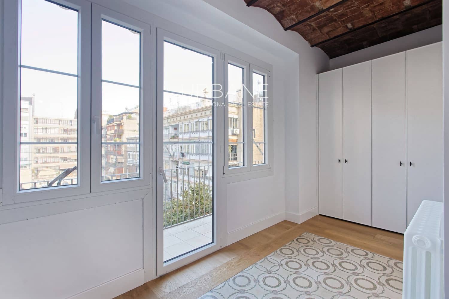 3 soveværelse Lejlighed til salg i Barcelona by - € 1.050.000 (Ref: 9066998)