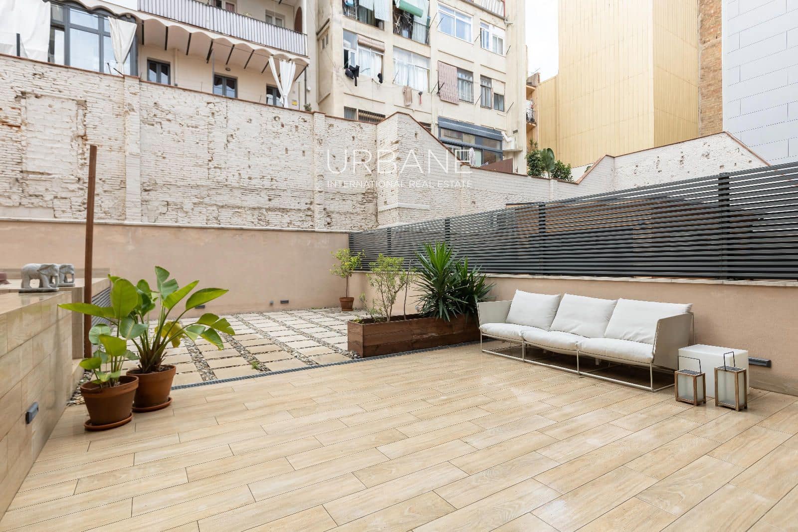 2 soveværelse Lejlighed til salg i Barcelona by med swimmingpool garage - € 540.000 (Ref: 9070248)