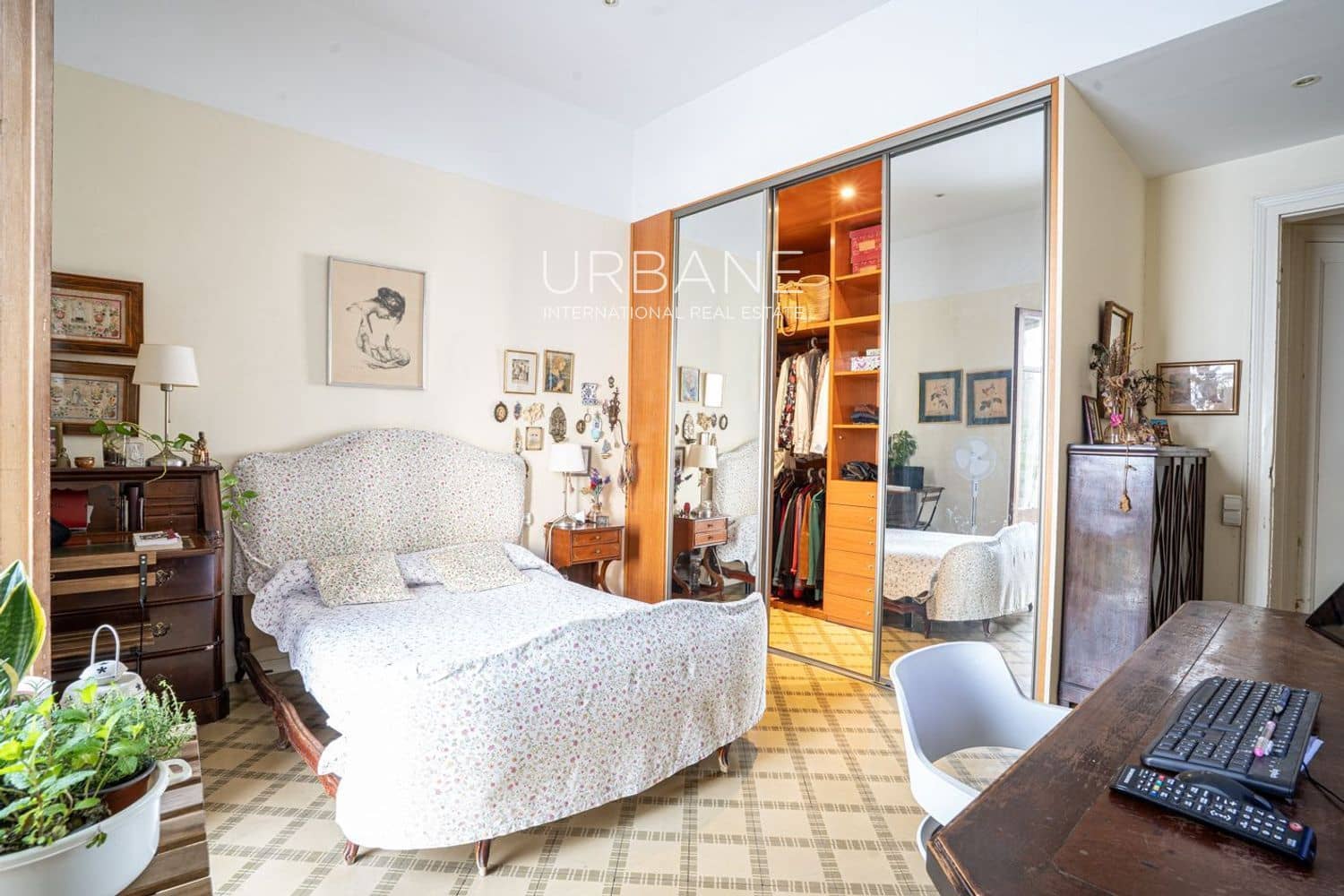 6 slaapkamer Flat te koop in Barcelona stad - € 970.000 (Ref: 9076804)