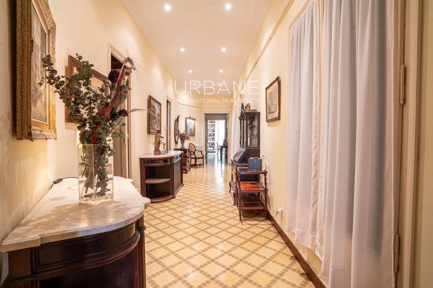 6 slaapkamer Flat te koop in Barcelona stad - € 970.000 (Ref: 9076804)