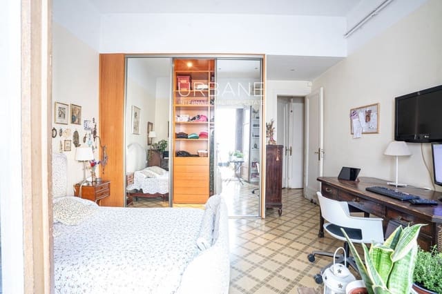6 slaapkamer Flat te koop in L'Antiga Esquerra de L'Eixample, Barcelona stad - € 970.000 (Ref: 9076804)