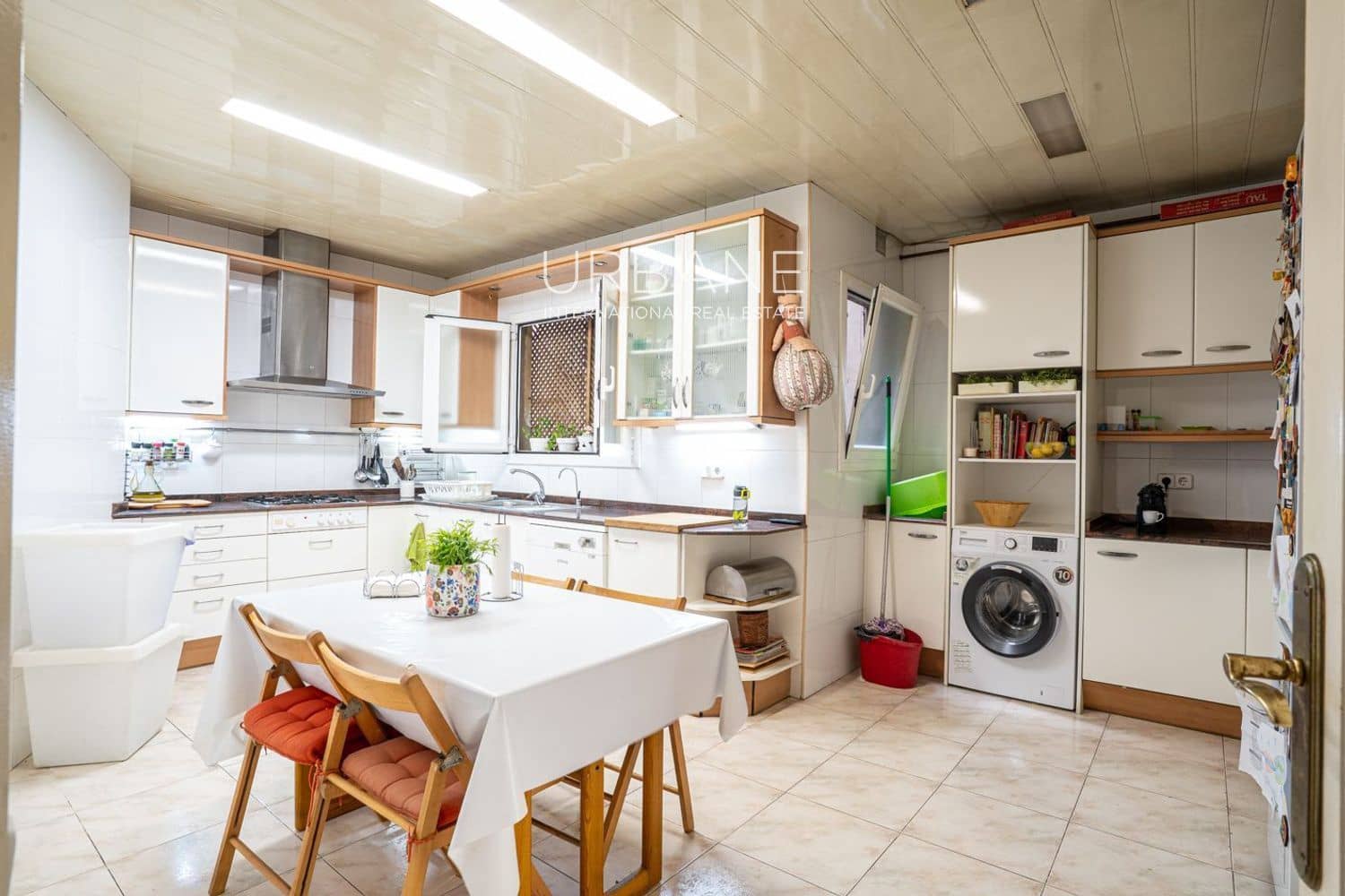 6 slaapkamer Flat te koop in Barcelona stad - € 970.000 (Ref: 9076804)