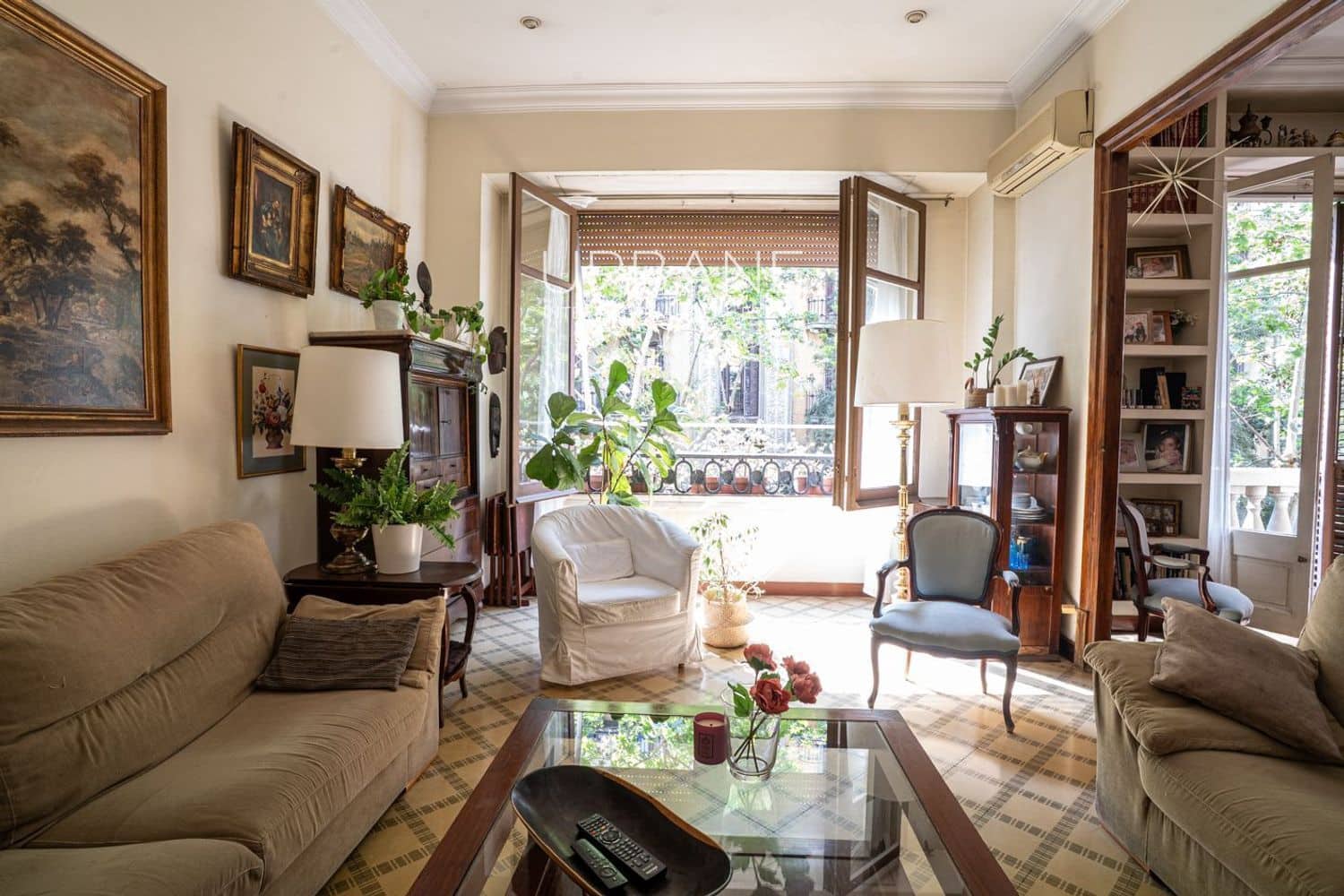 6 slaapkamer Flat te koop in Barcelona stad - € 970.000 (Ref: 9076804)