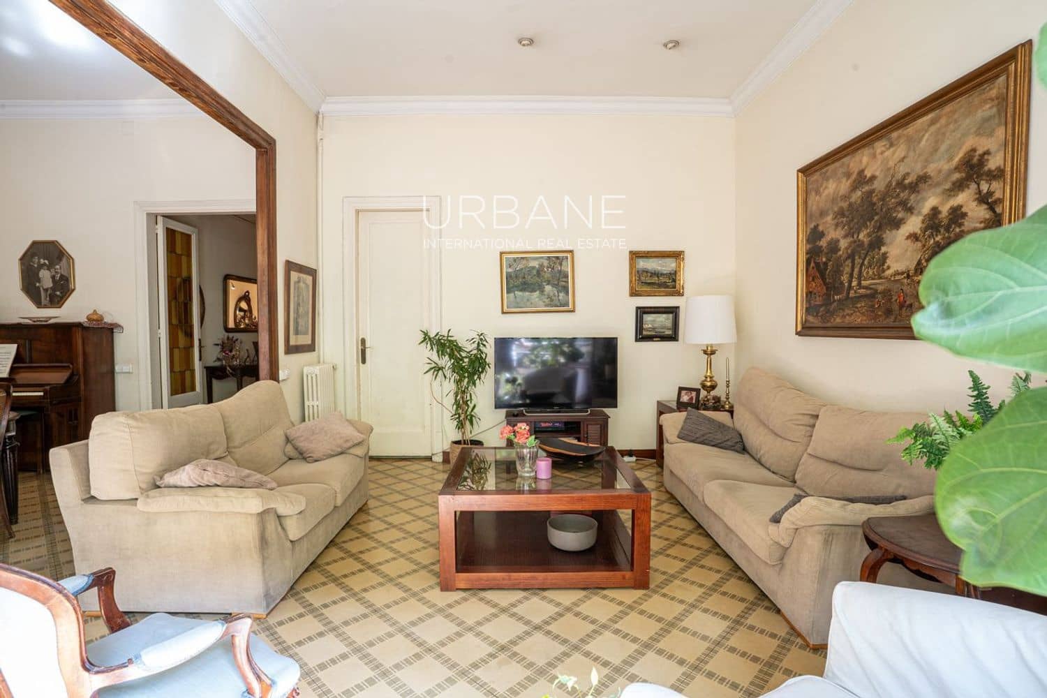 6 slaapkamer Flat te koop in Barcelona stad - € 970.000 (Ref: 9076804)
